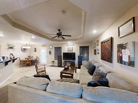 3rd image of 2404 Flagstone Dr