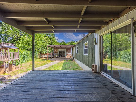 2nd image of 512 River Park Rd