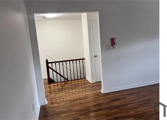 2033 Strang Ave #2 — Photo 39