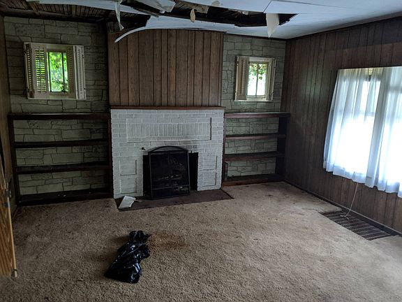 4th image of 106 E Ostrander Ave