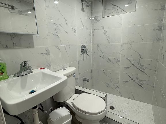 4th image of 8756 115th St #1B