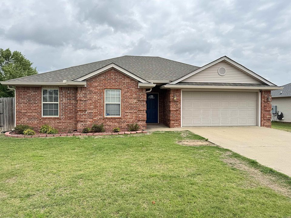1st image of 18 Apricot Dr