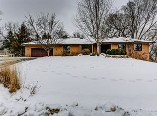 9208 Fawnridge Cir, Bloomington, MN 55437