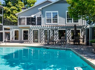 329 Granville Ct, Sandy Springs, GA 30328