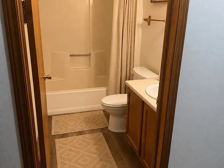 529 Walnut St — Photo 8