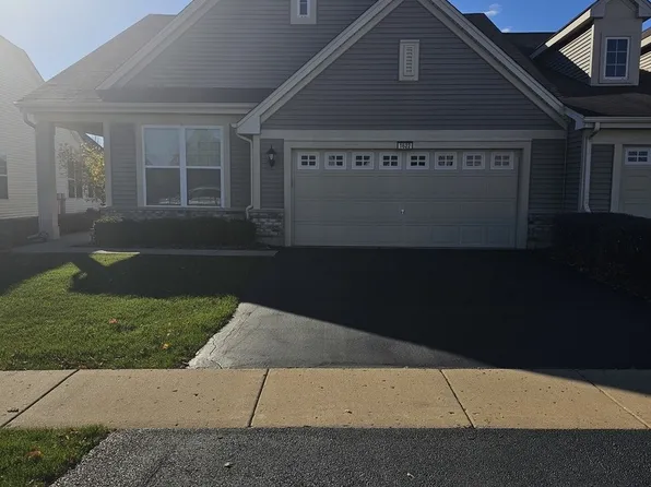 1622 Francis Dr, Hampshire, IL 60140
