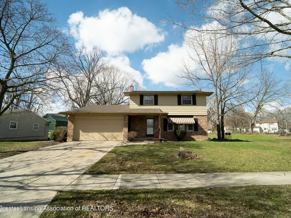 3720 Glasgow Dr, Lansing, MI 48911