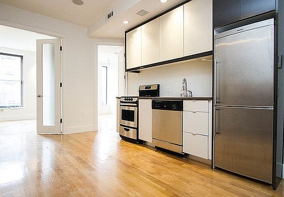 3rd image of 193 Bedford Ave #44