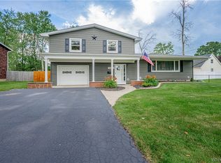 79 Roosevelt Dr, Lockport, NY 14094