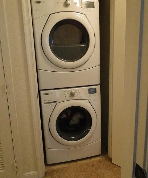 Washer & Dryer Units