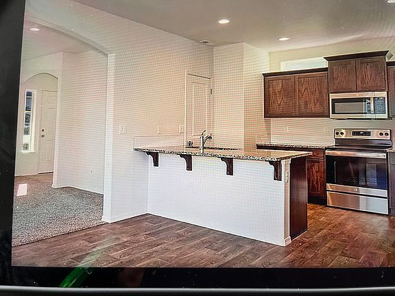 4th image of 2363 NW Highland Ave