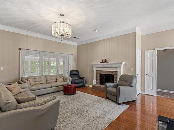 3rd image of 10475 Juneau Way