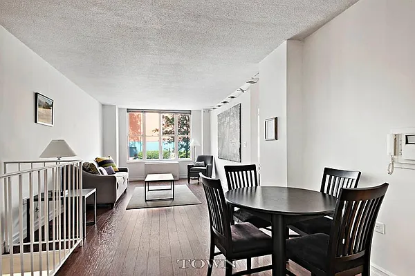 Rented by Town Residential | media 22