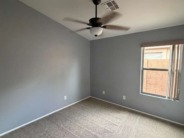 135 W Holstein Trl — Photo 13