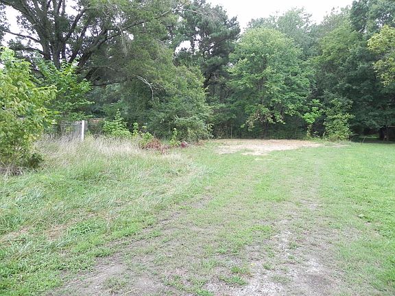 5th image of 1808 Crabtree Rd