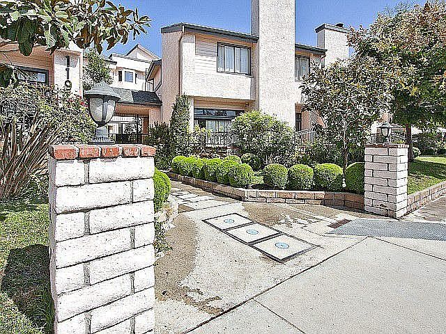 1st image of 11911 Magnolia Blvd APT 31