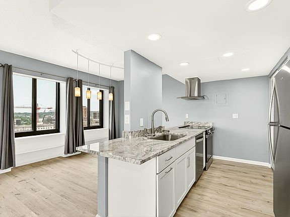 5th image of 207 5th Ave SW APT 1001