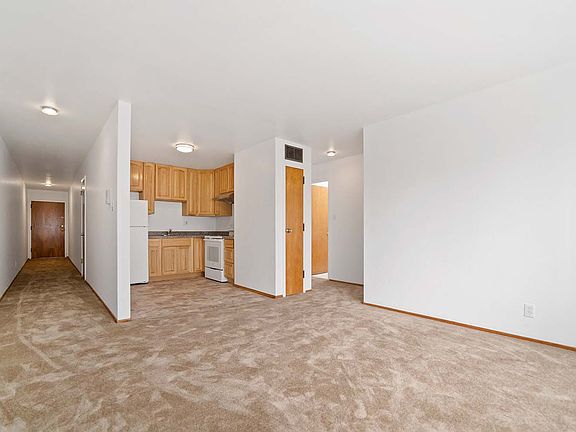 4th image of 322 2nd Ave APT 6