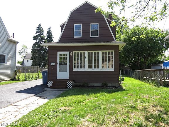 2nd image of 428 Kansas Ave
