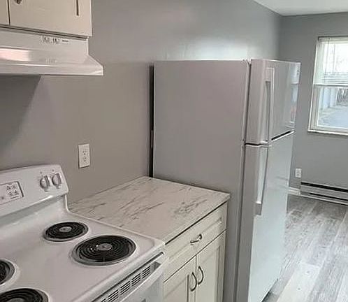 3rd image of 4428 Glendale Dr APT 1
