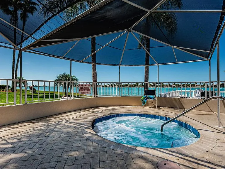 5901 Bahia Del Mar Cir #422 — Photo 25