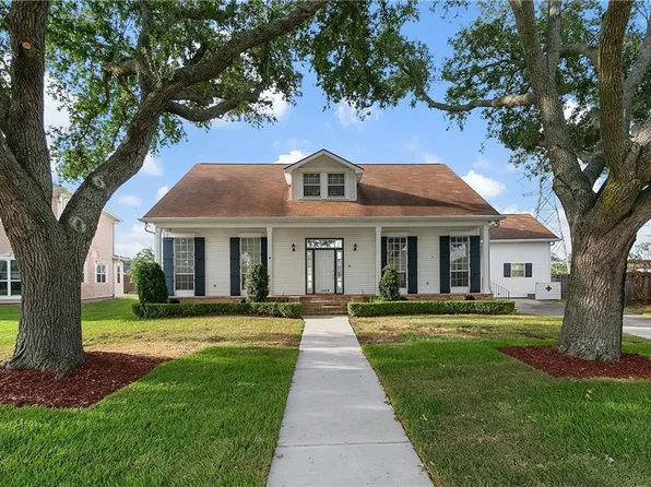 1005 Lake Frances Dr, Gretna, LA 70056