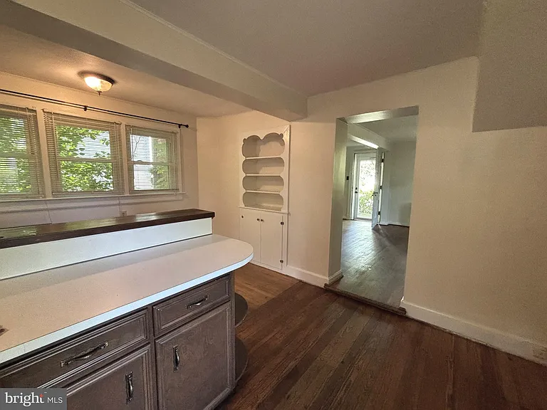 1503 W Washington St — Photo 19