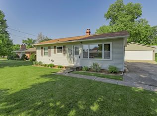 811 Institute Blvd, Dixon, IL 61021