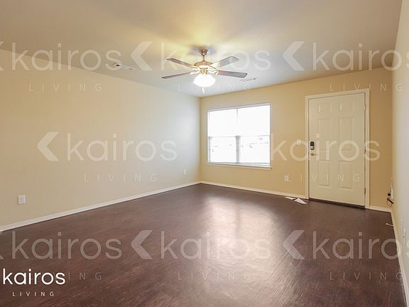 4th image of 4007 E Thomas St #B