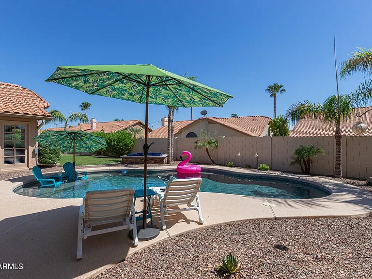 1585 W Honeysuckle Ln — Photo 28