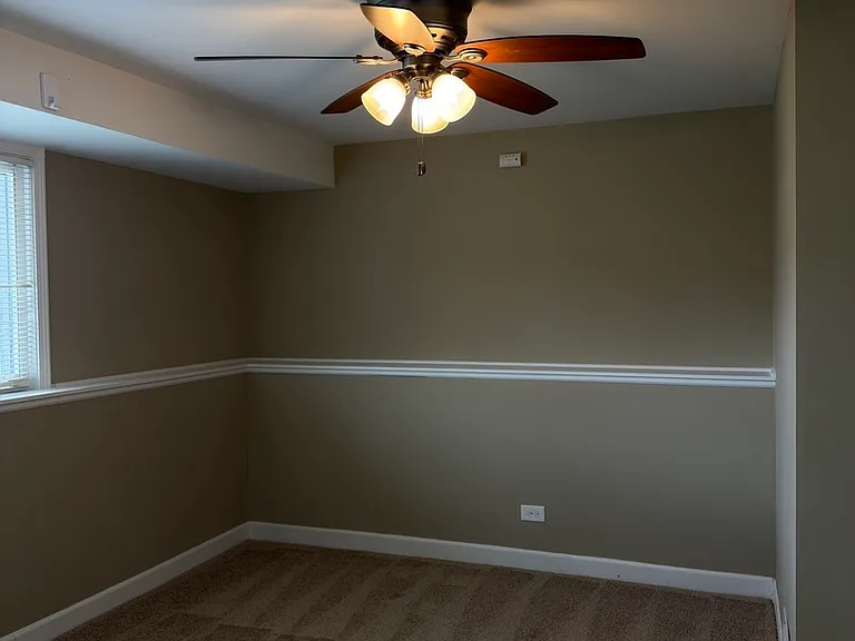 29W523 Winchester Cir S #1 — Photo 9