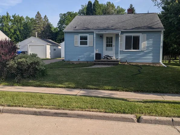1443 E Pauline St, Appleton, WI 54911
