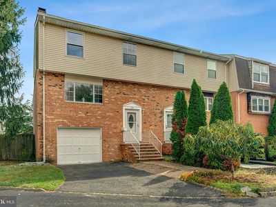 28 Featherbed Ct, Lawrence Township, NJ, 08648
