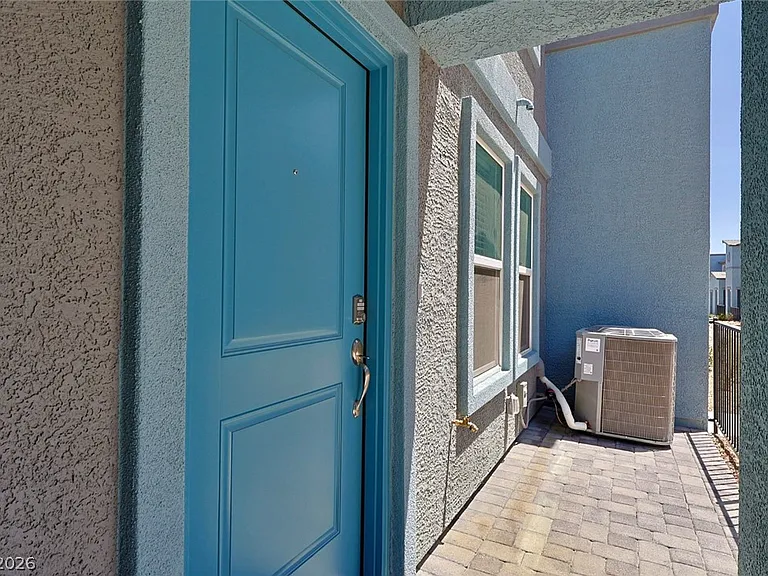 9859 Hidden Pass Ave — Photo 5