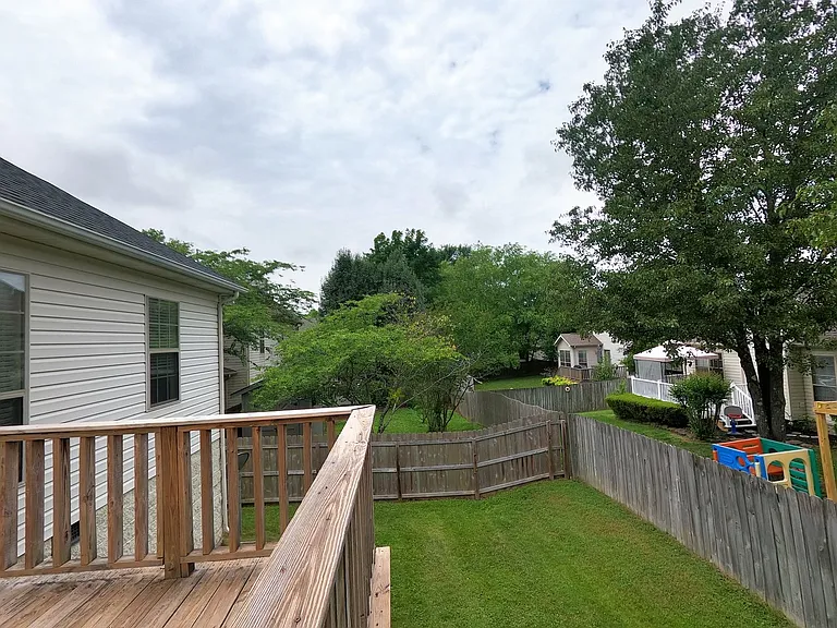 10025 Highgate Cir — Photo 21