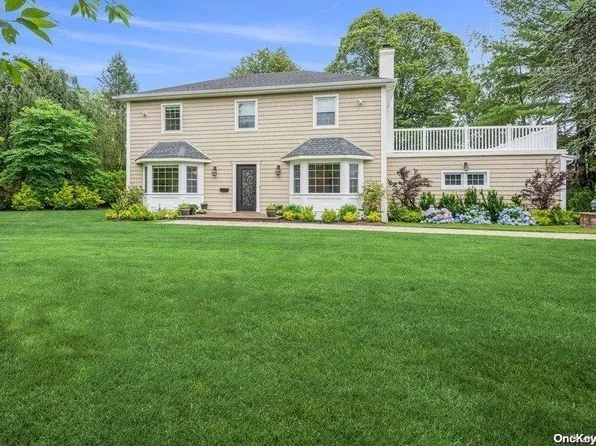 1379 Boxwood Drive W, Hewlett Harbor, NY 11557