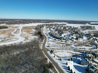 3900 Kings Point Rd, Excelsior, MN 55331