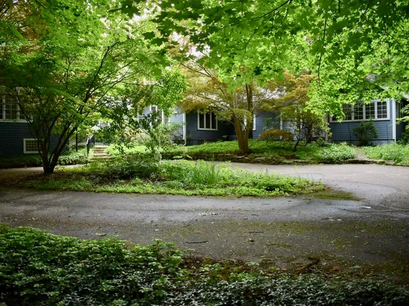 14599 Lakeshore Rd, Lakeside, MI 49116