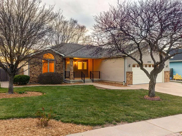1402 Austin Cir, Salina, KS 67401