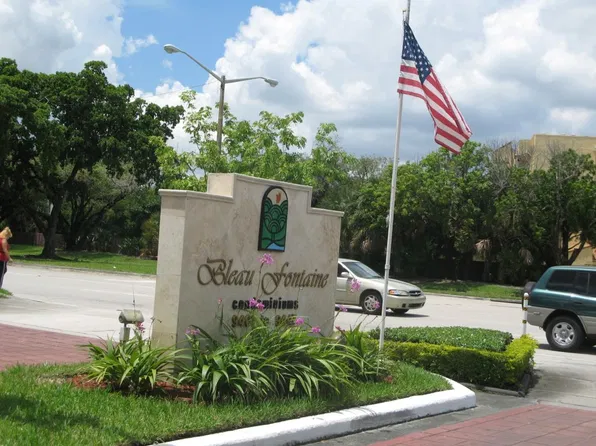 9445 Fontainebleau Blvd, Miami, FL