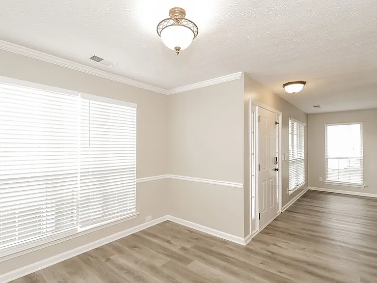 2910 Water Lily Ct — Photo 6