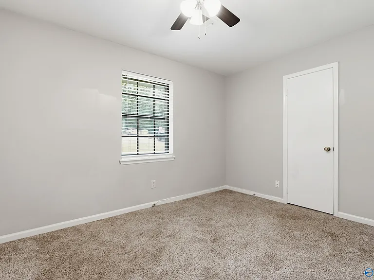 102 Greenwood Cir — Photo 14