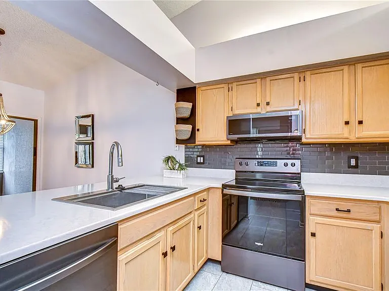 2749 Countryside Blvd #8 — Photo 7
