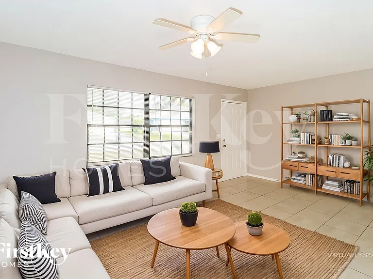 814 Yacolt Rd SE — Photo 3