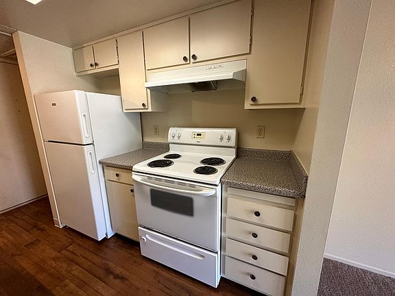 3rd image of 1021 Fulton Ave #139