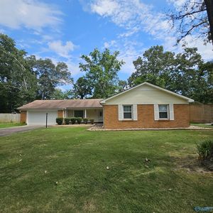 1918 Leeann St SW, Decatur, AL, 35601