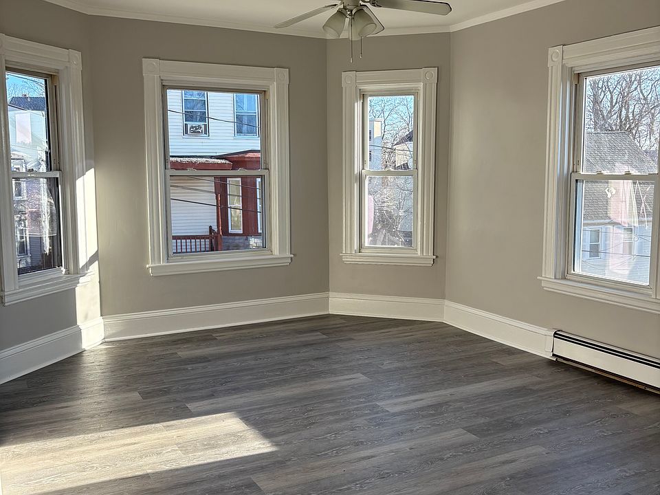 1st image of 40 Varnum St #3