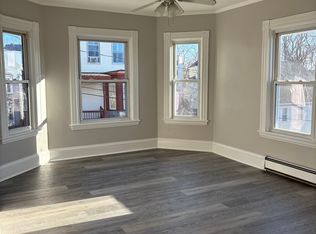 40 Varnum St #3, Haverhill, MA 01832