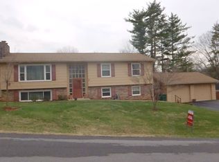 212 Claymore Dr, Kingsport, TN 37663