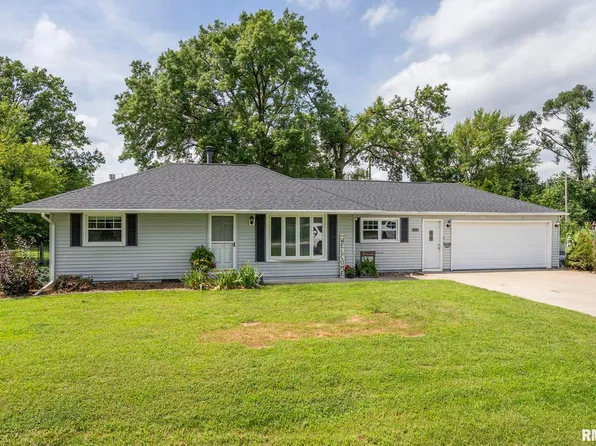 1210 Coyne Center Rd, Milan, IL 61264